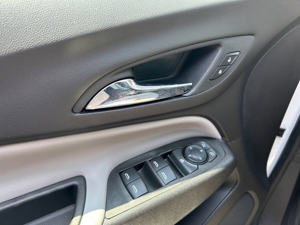 Used 2021 Chevrolet Equinox LS w/ LS Convenience Package FWD image 27