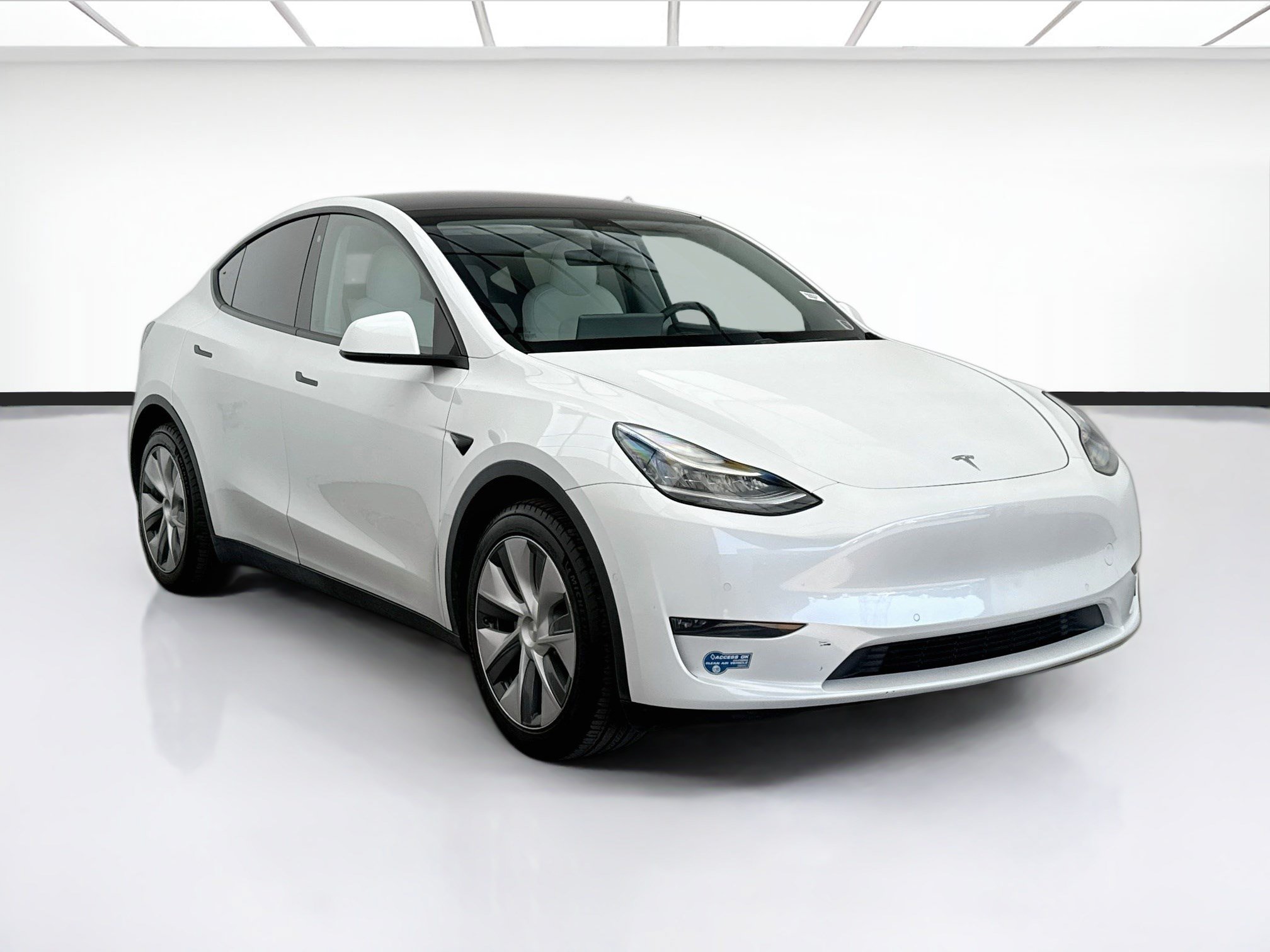 Used 2020 Tesla Model Y Long Range AWD/4WD image 3