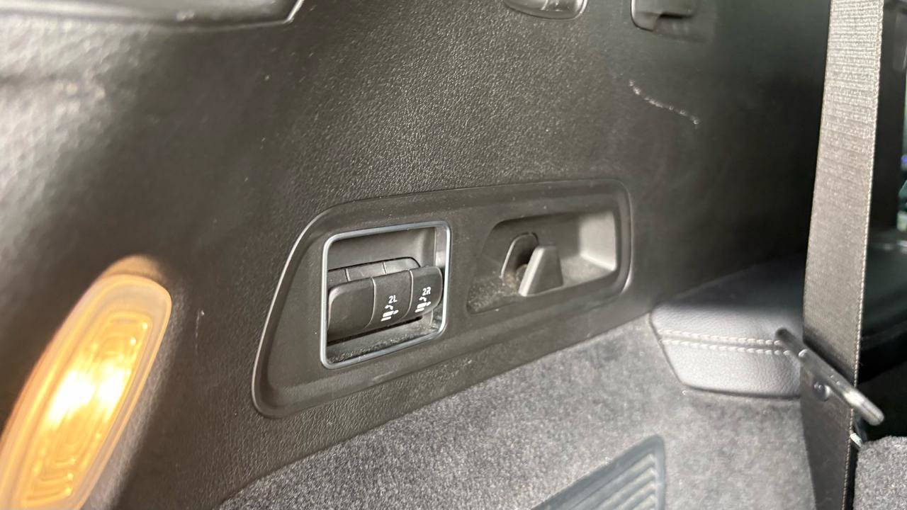 Used 2022 Mercedes-Benz GLS 450 4MATIC image 12