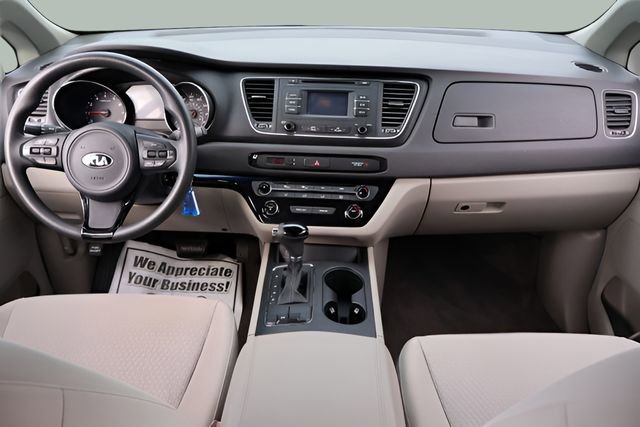 Used 2016 Kia Sedona LX FWD image 11