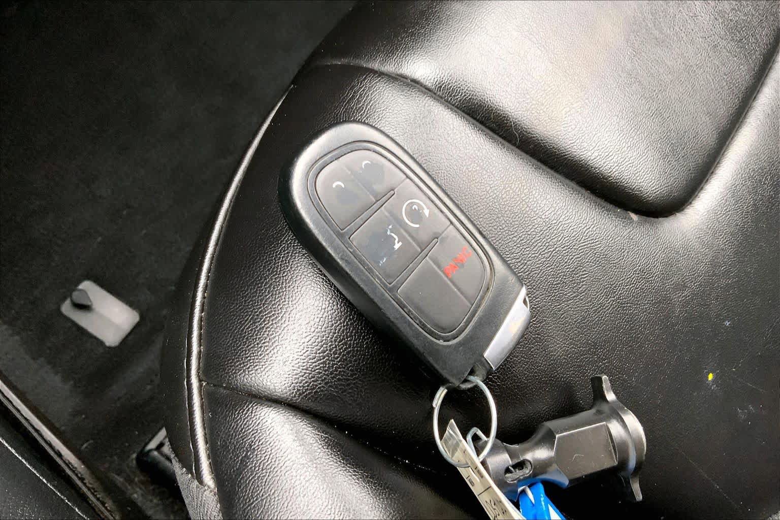 Used 2020 Jeep Cherokee Latitude Plus image 14