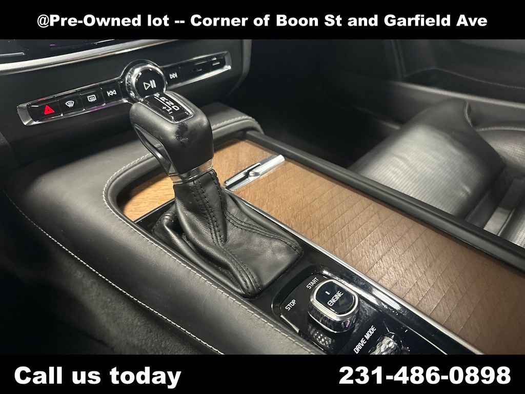 Used 2017 Volvo S90 T6 Inscription w/ Vision Package AWD/4WD image 24