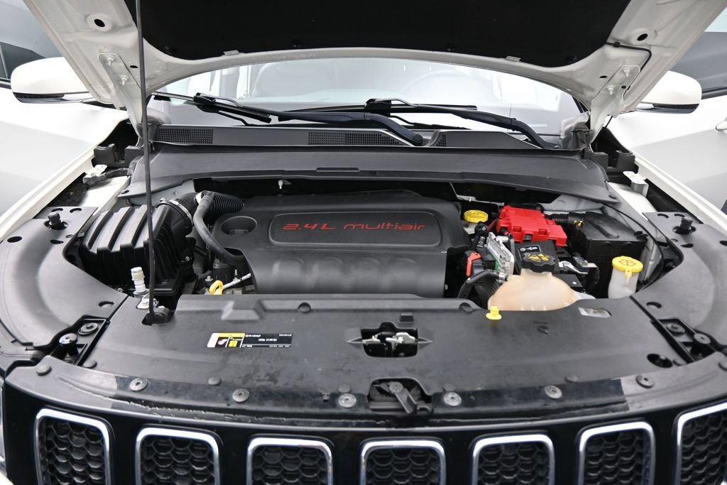 Used 2020 Jeep Compass Limited AWD/4WD image 25