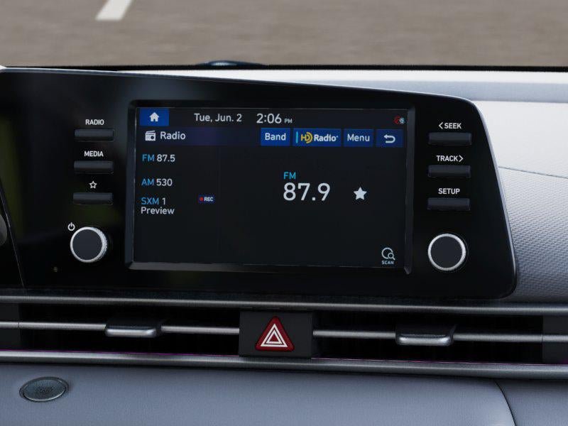 Used 2025 Hyundai Elantra Hybrid FWD image 13