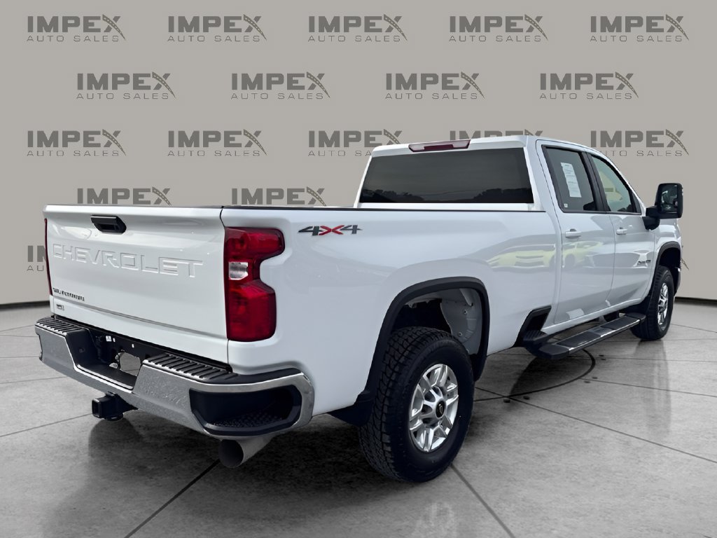 Used 2025 Chevrolet Silverado 2500 LT w/ Convenience Package AWD/4WD image 5