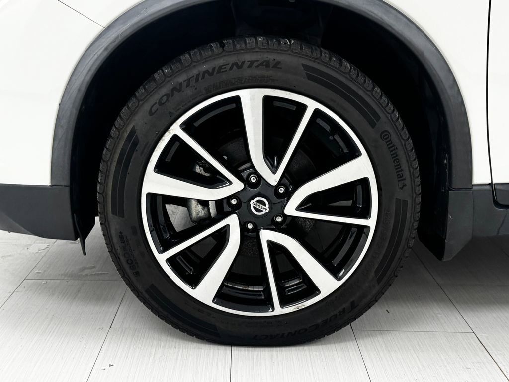 Used 2018 Nissan Rogue SL w/ Premium Package image 45