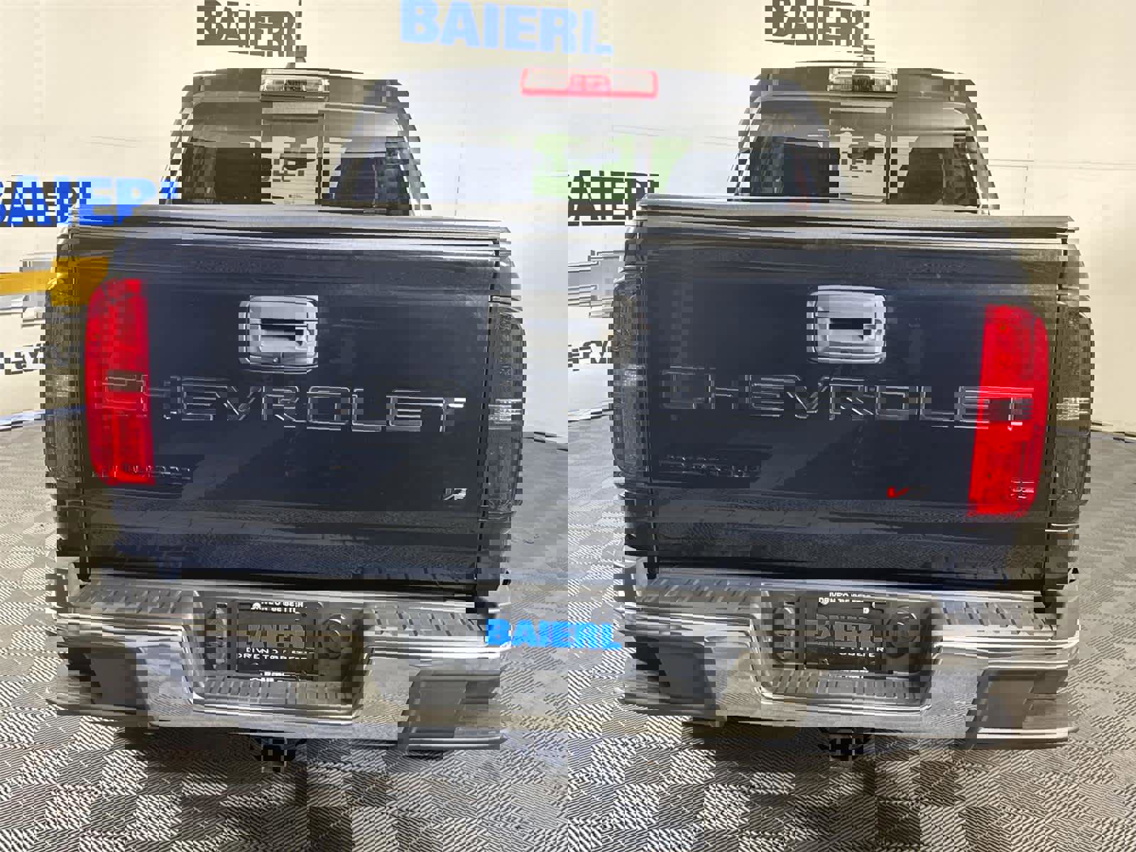 Used 2022 Chevrolet Colorado LT w/ LT Convenience Package image 4