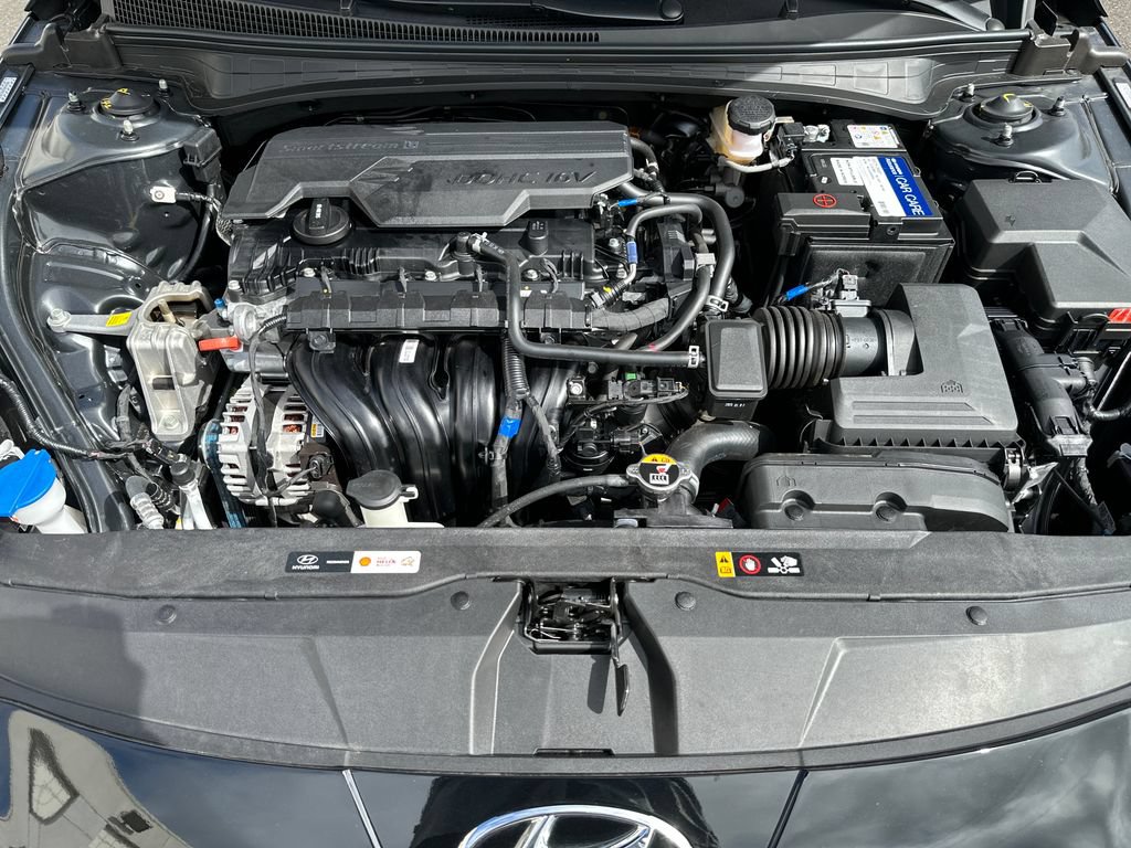 Certified 2023 Hyundai Elantra Limited FWD image 10
