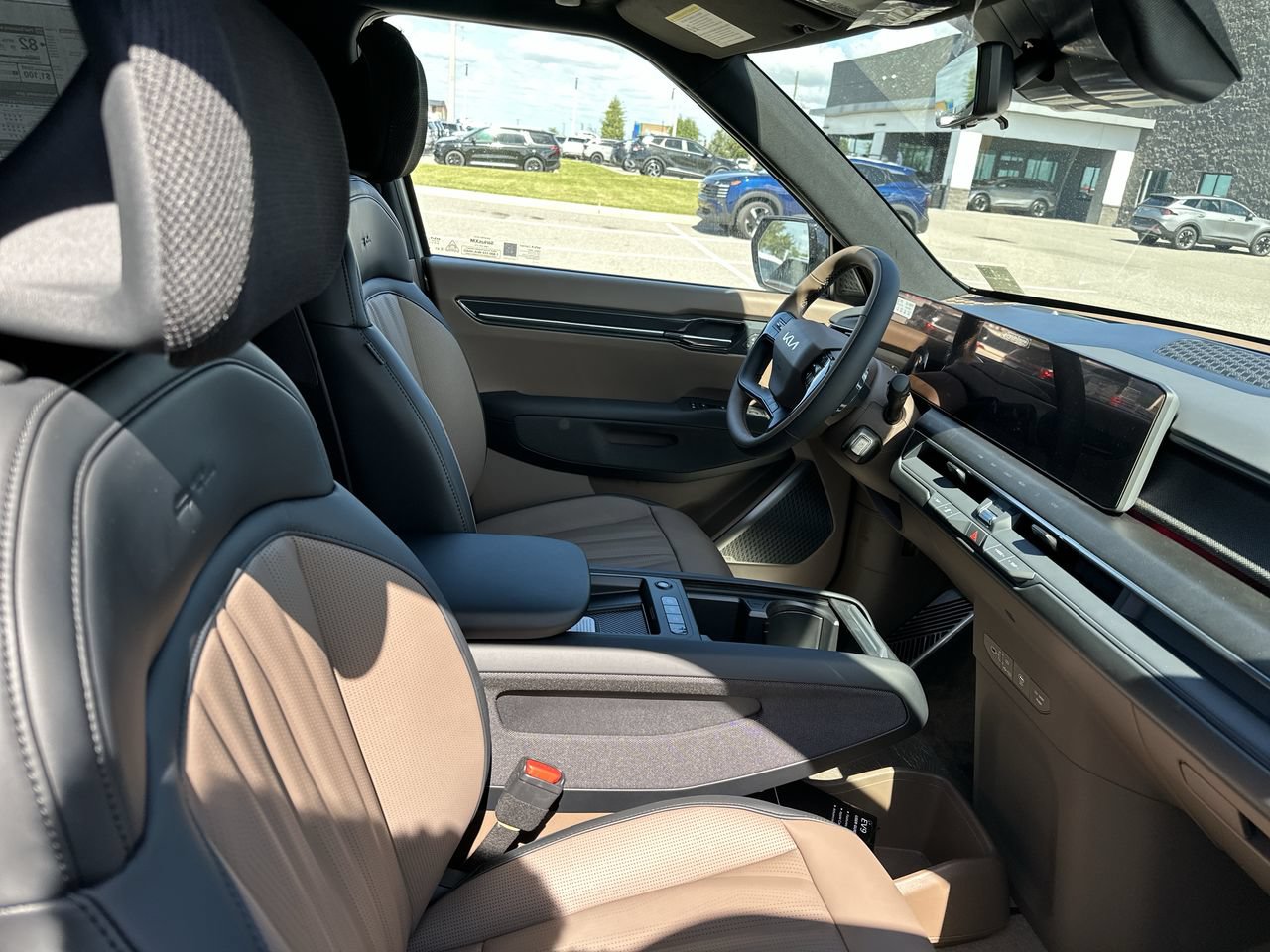 New 2026 Kia EV9 Land AWD/4WD image 16