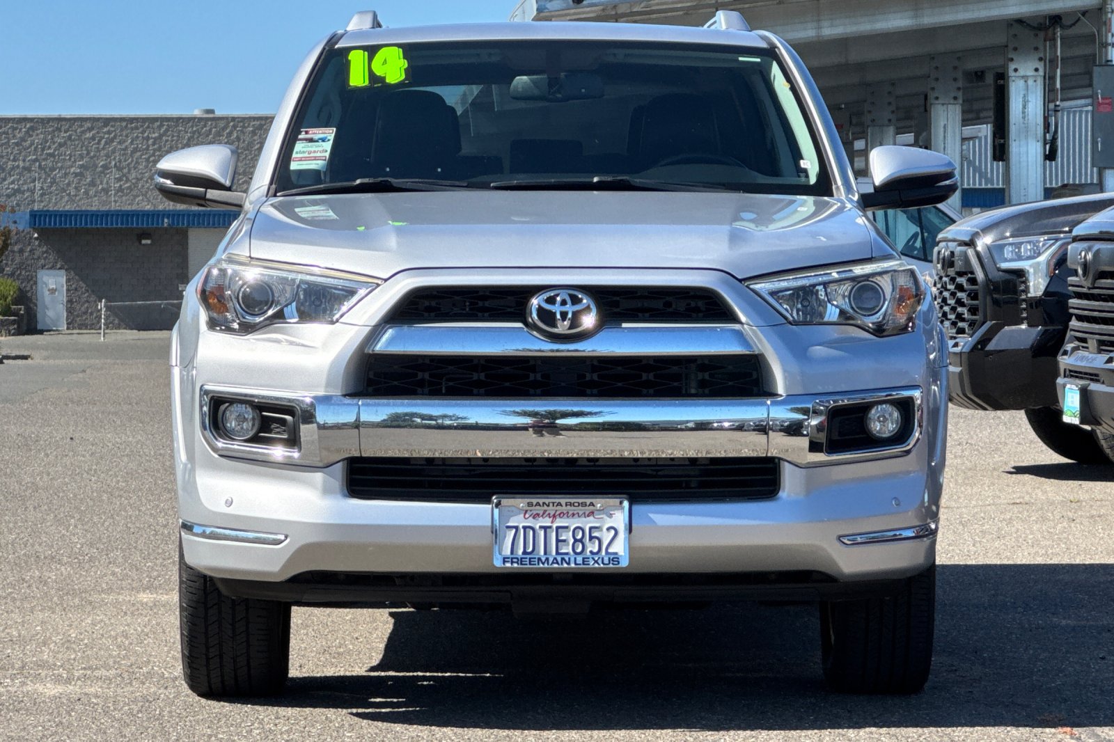 Used 2014 Toyota 4Runner Limited AWD/4WD image 9
