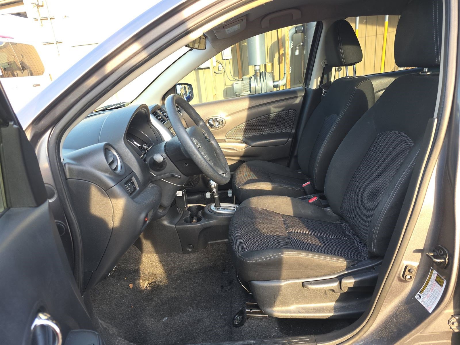 Used 2019 Nissan Versa SV image 6