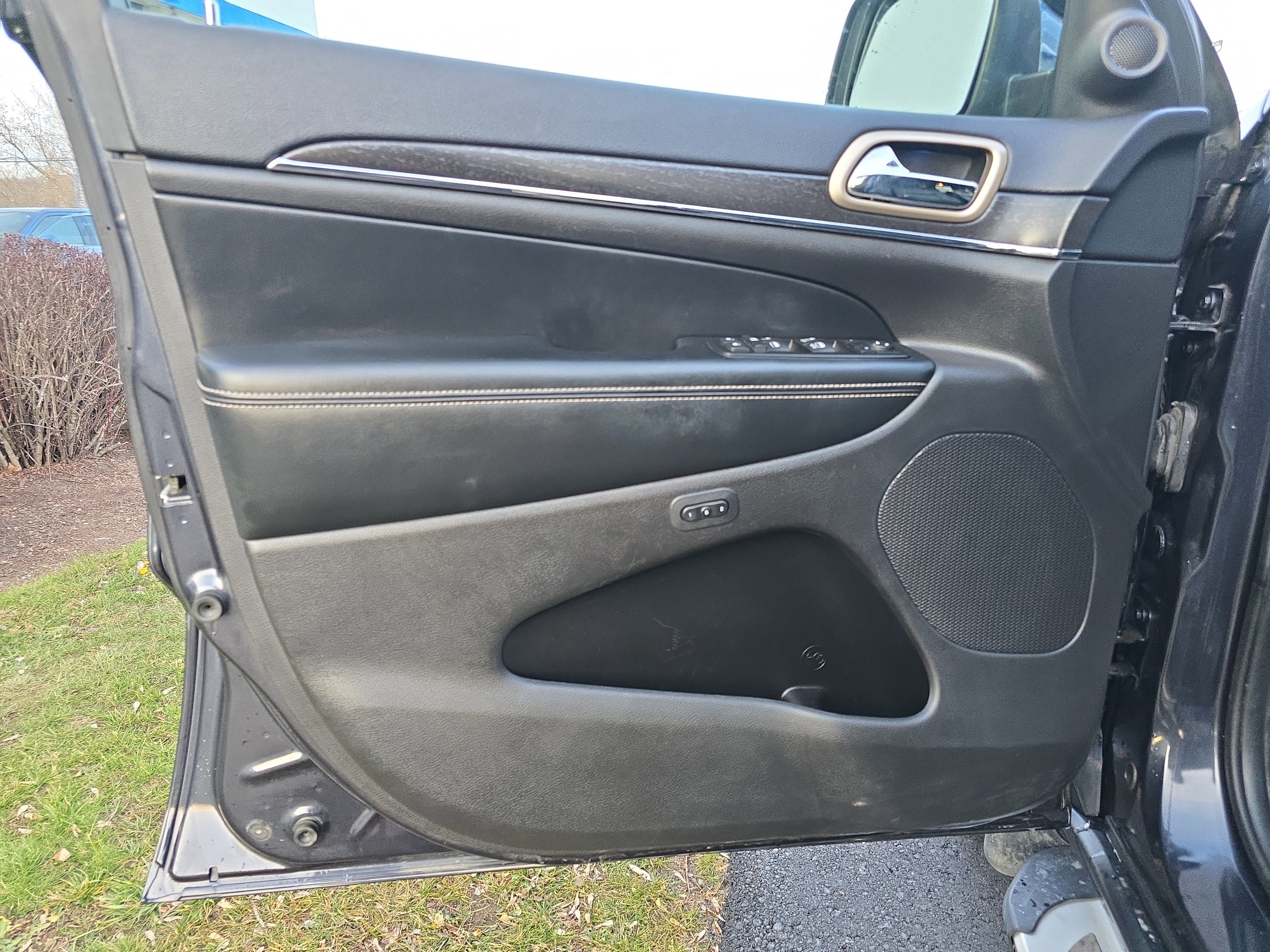 Used 2015 Jeep Grand Cherokee Limited image 17