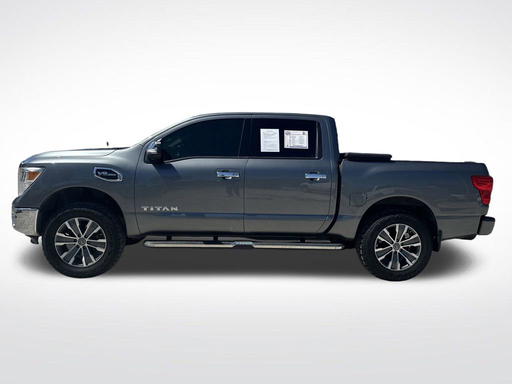 Used 2017 Nissan Titan SL image 4