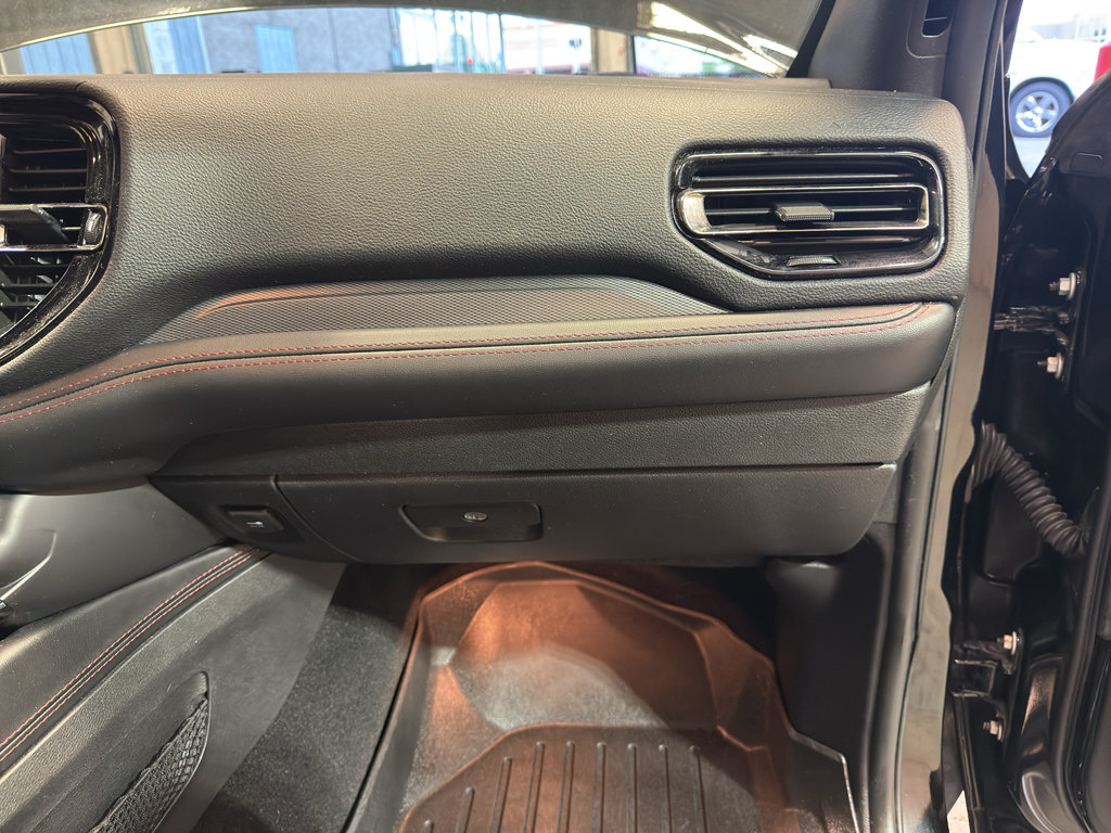 Used 2021 Dodge Durango R/T w/ Blacktop Package AWD/4WD image 25