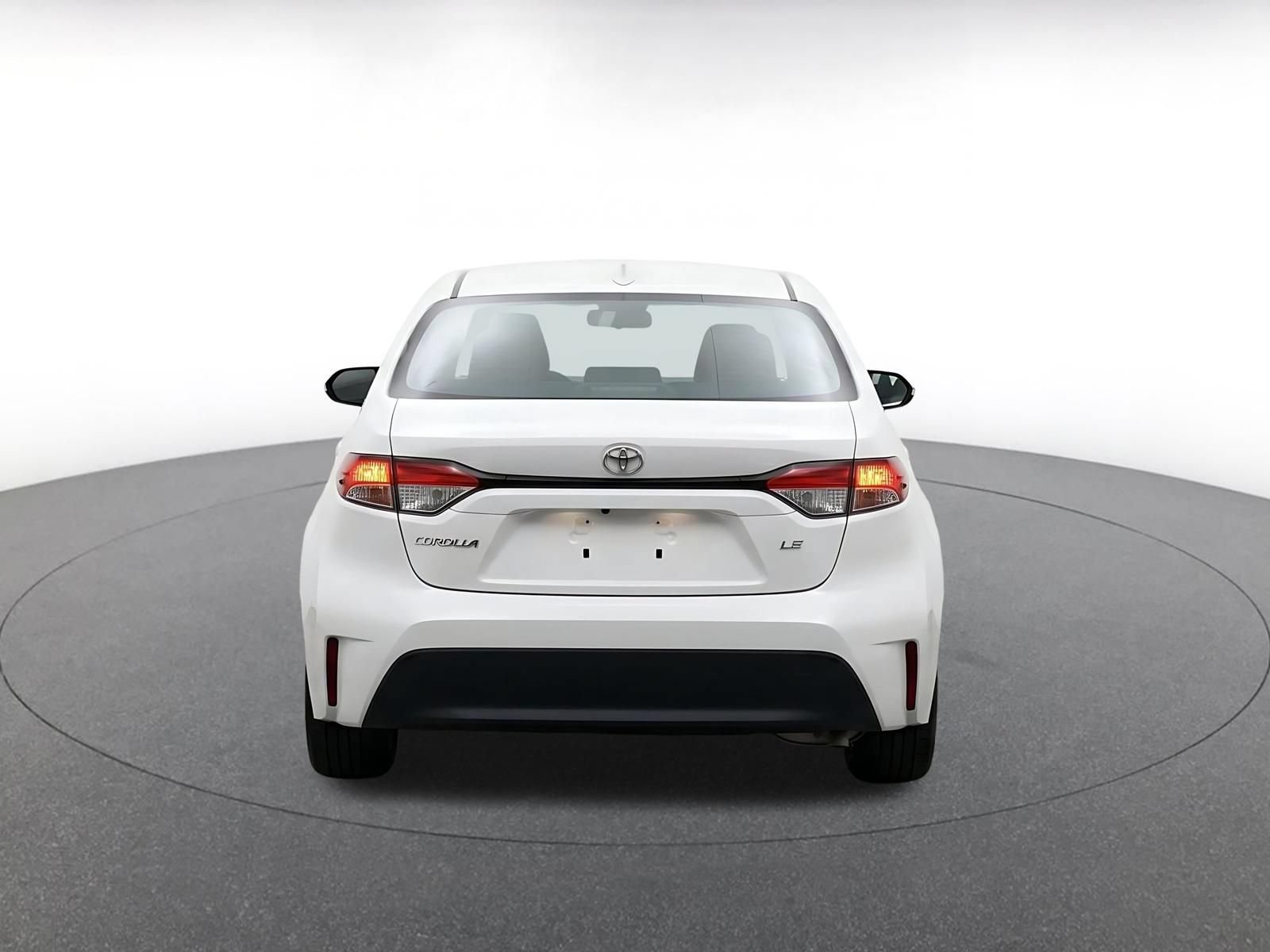Used 2025 Toyota Corolla LE FWD image 7