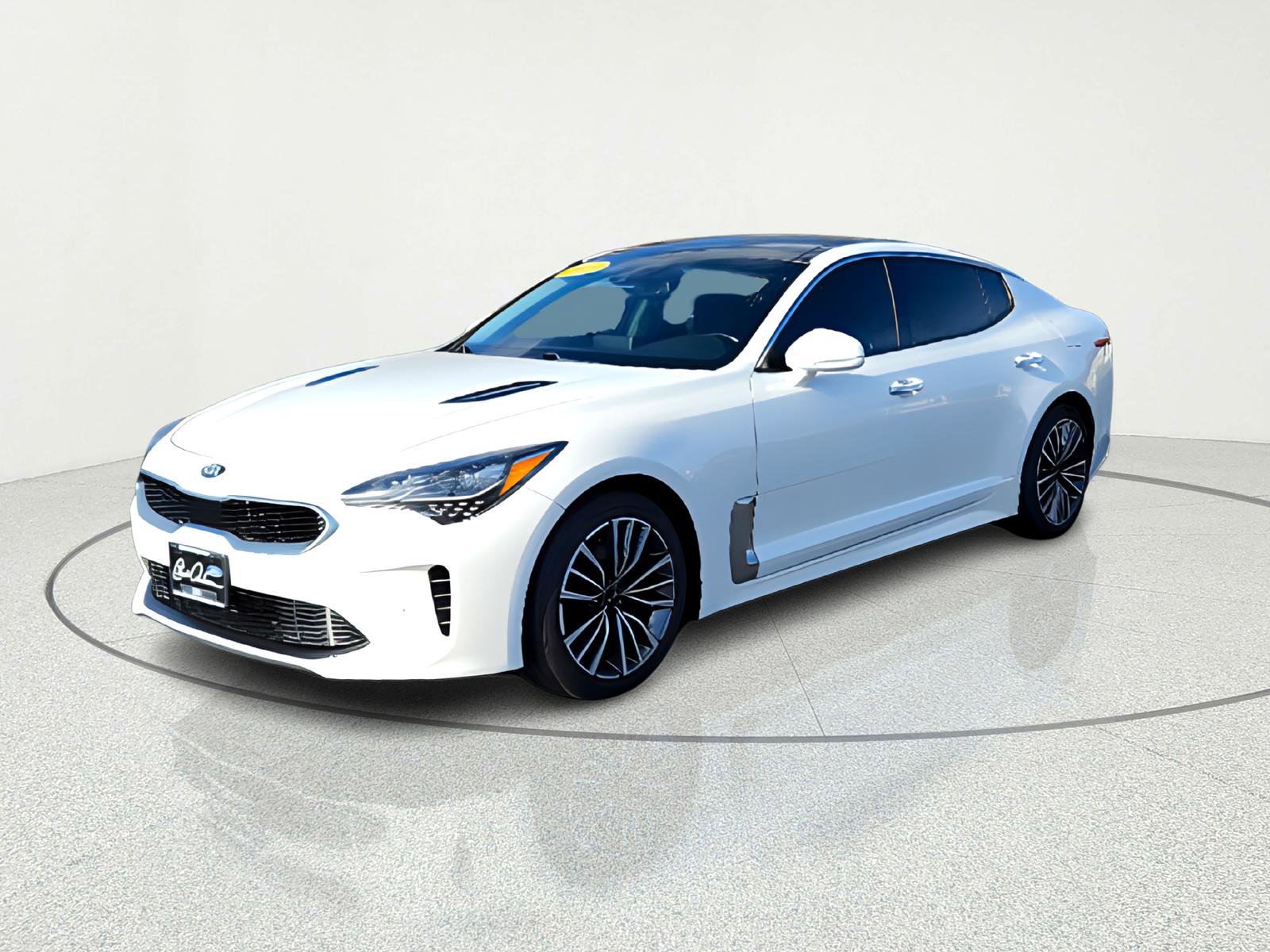 Used 2018 Kia Stinger Premium image 2