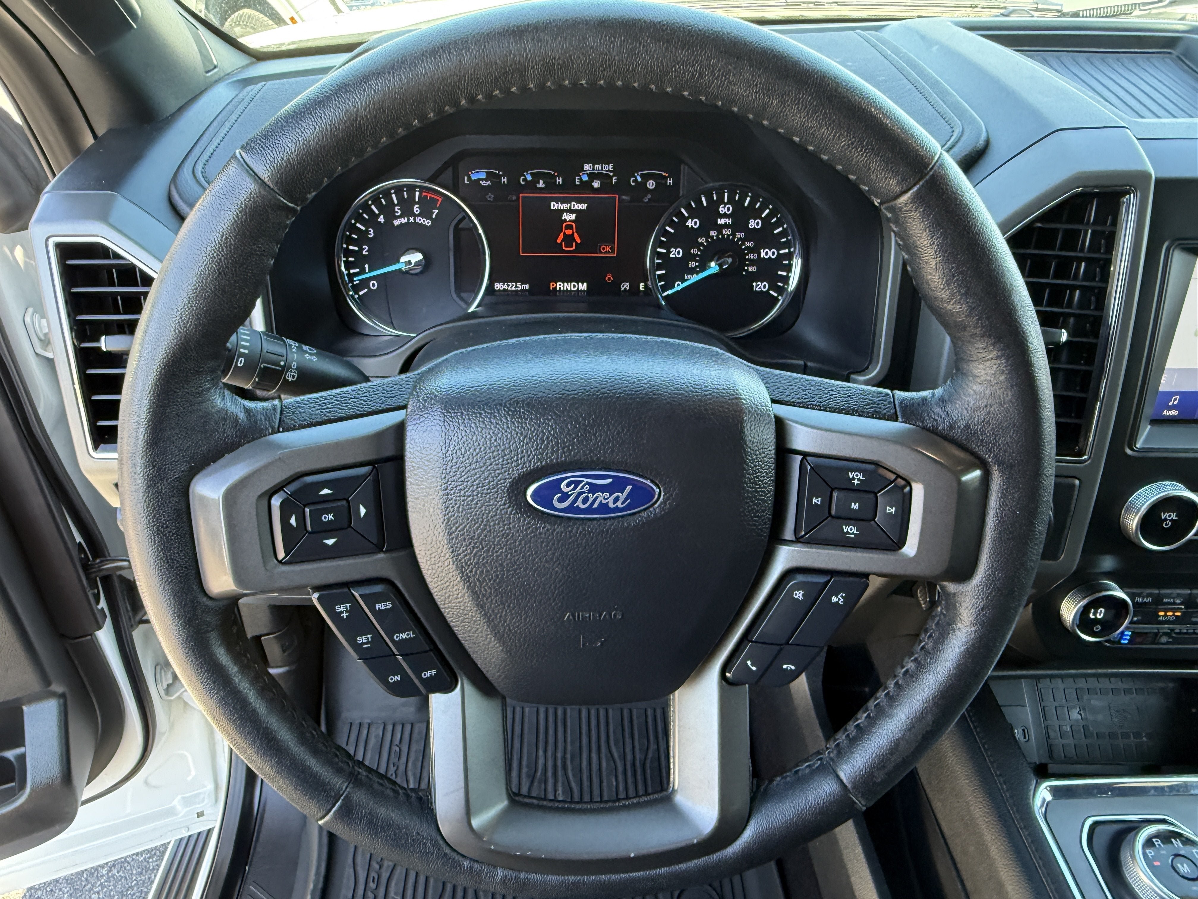 Used 2020 Ford Expedition XLT w/ Equipment Group 202A AWD/4WD image 21