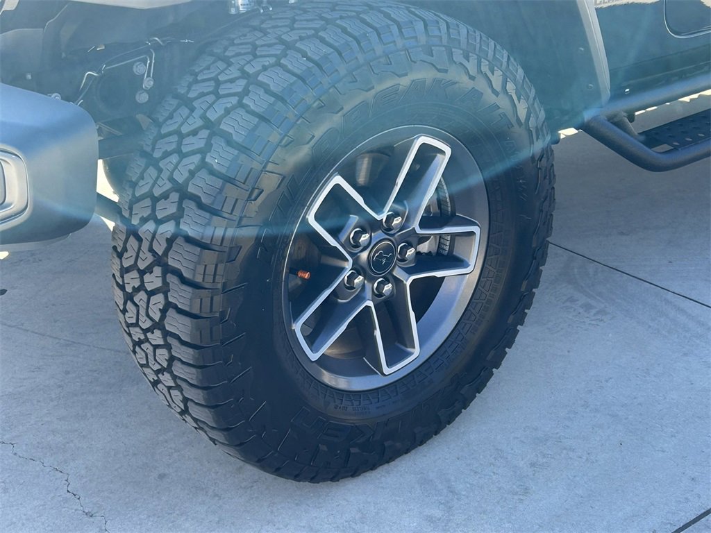Used 2025 Jeep Gladiator Mojave w/ Safety Group image 9