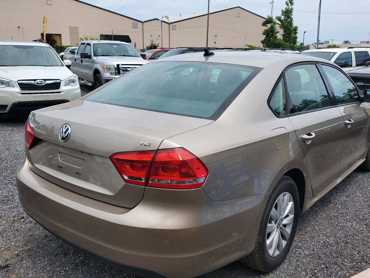 Used 2015 Volkswagen Passat 1.8T S FWD image 8