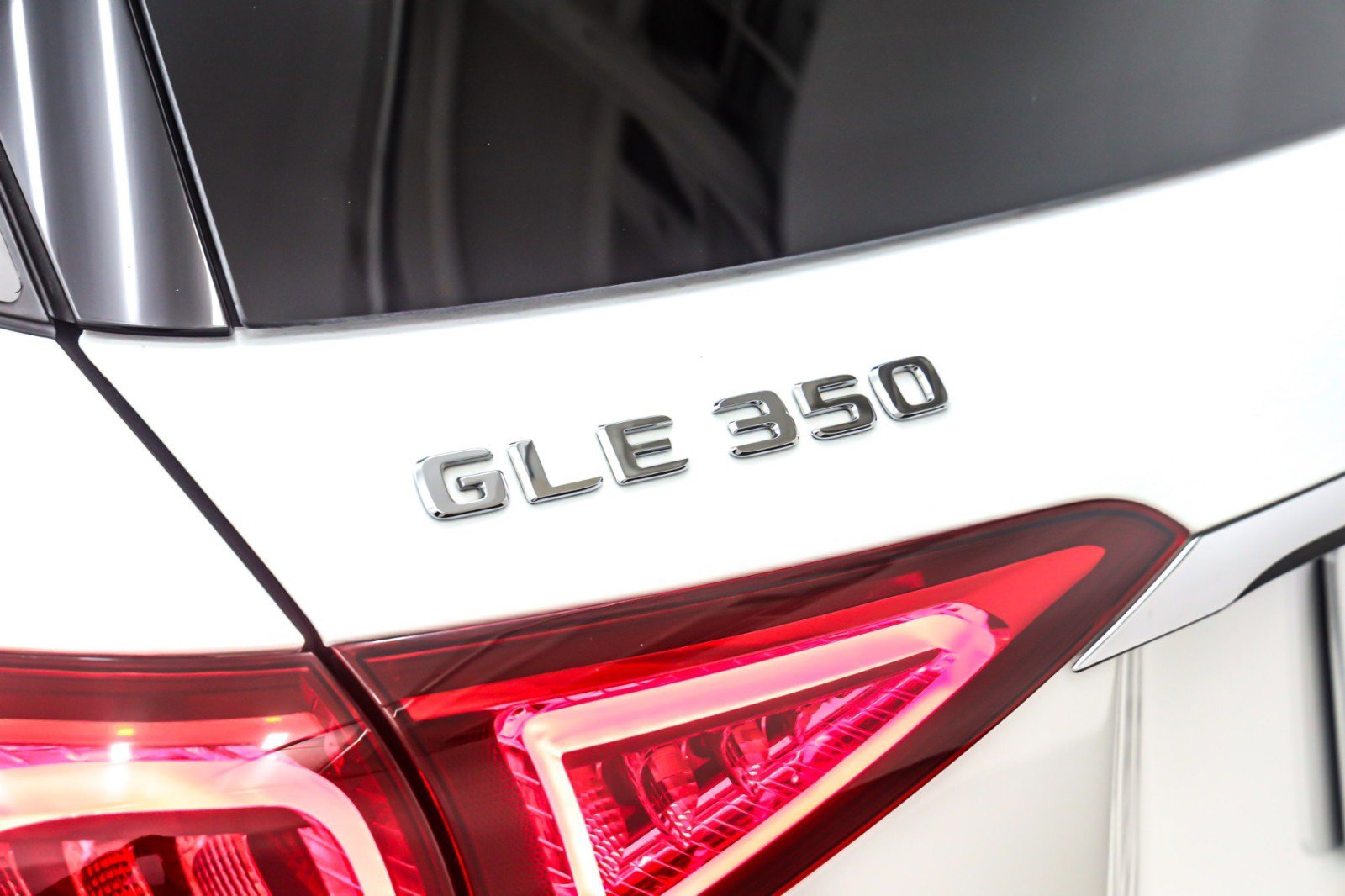 Used 2023 Mercedes-Benz GLE 350 4MATIC image 10