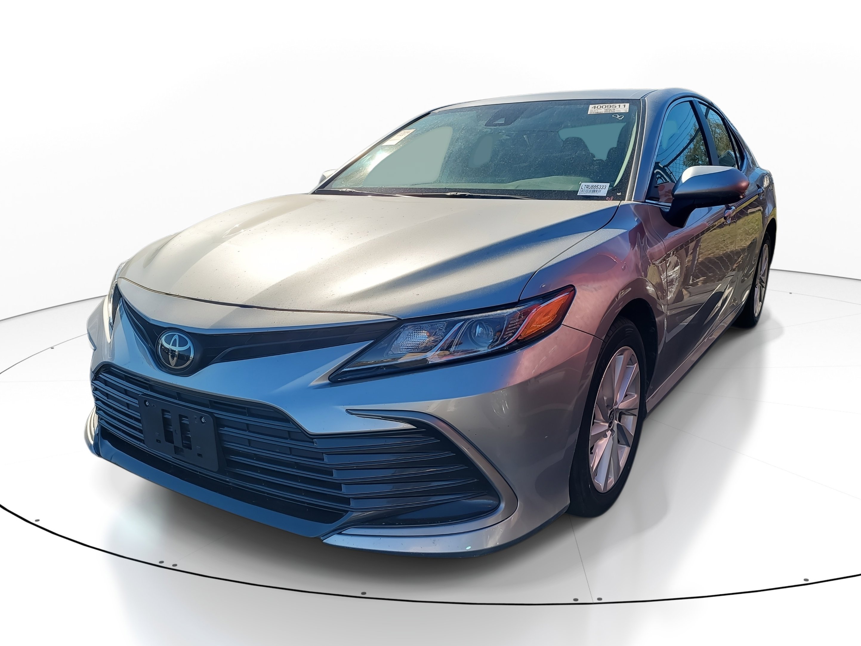 Used 2024 Toyota Camry LE image 3