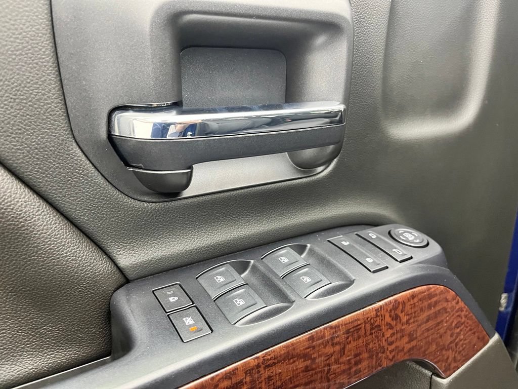 Used 2019 GMC Sierra 1500 SLE w/ SLE Value Package AWD/4WD image 17