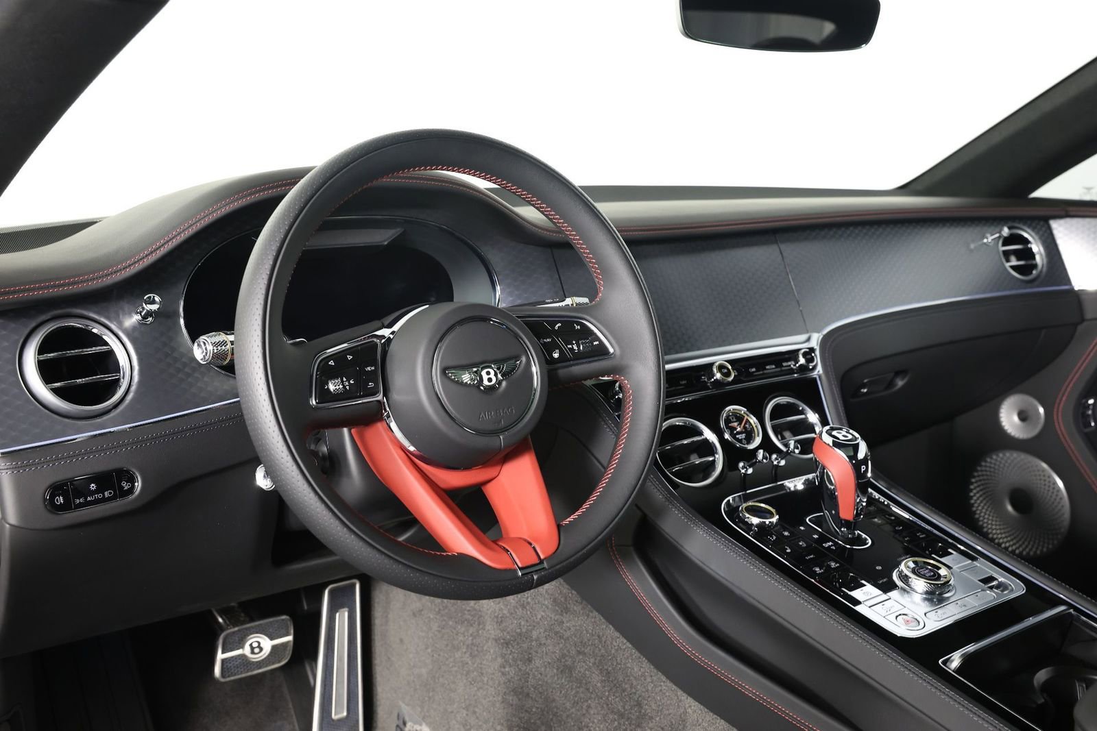 Used 2024 Bentley Continental GT AWD/4WD image 19