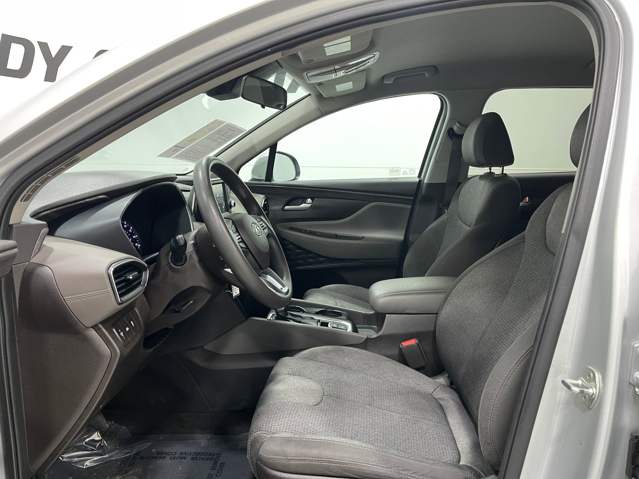 Used 2020 Hyundai Santa Fe SE image 11