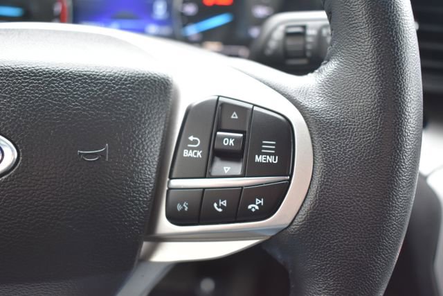 Used 2023 Ford Explorer XLT image 19