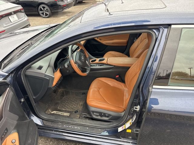 Used 2019 Toyota Avalon image 11