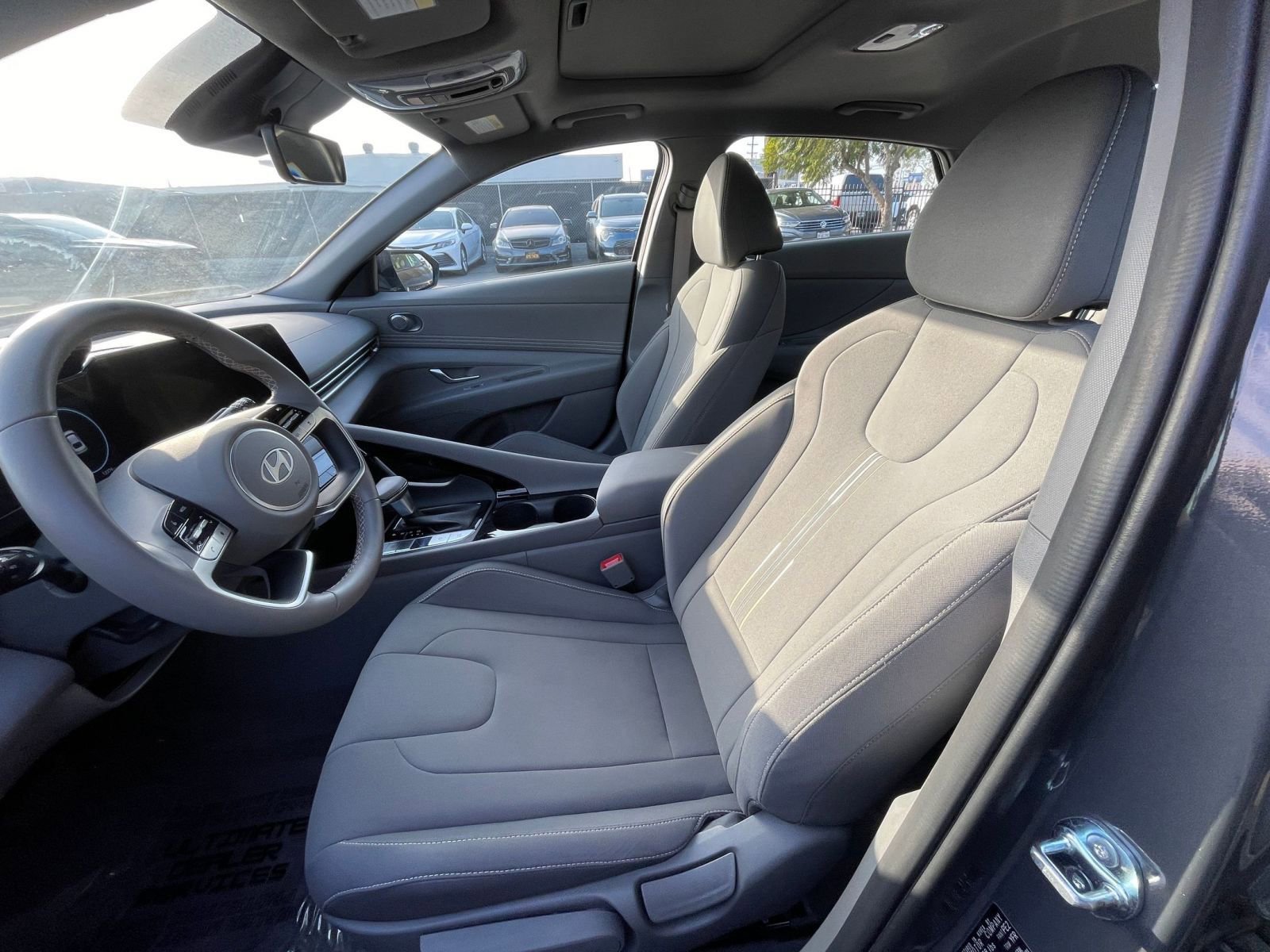 Used 2025 Hyundai Elantra SEL image 27