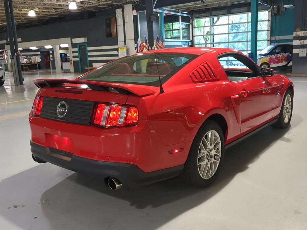 Used 2012 Ford Mustang GT Premium w/ GT Coupe Accessory Pkg 5 RWD image 9