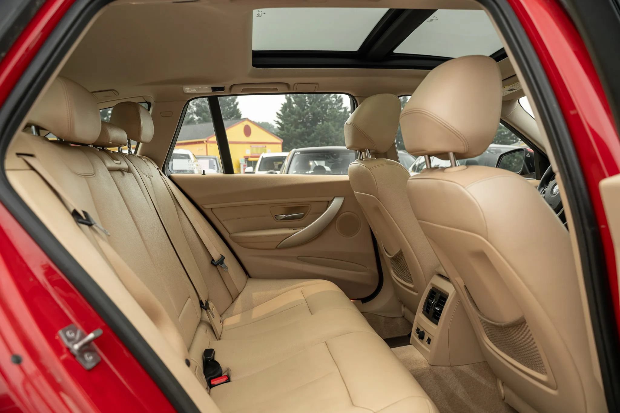 Used 2014 BMW 328i xDrive Wagon AWD/4WD image 12