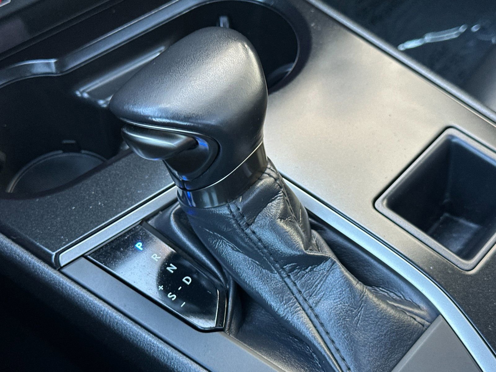 Used 2024 Lexus UX 250h FWD image 25