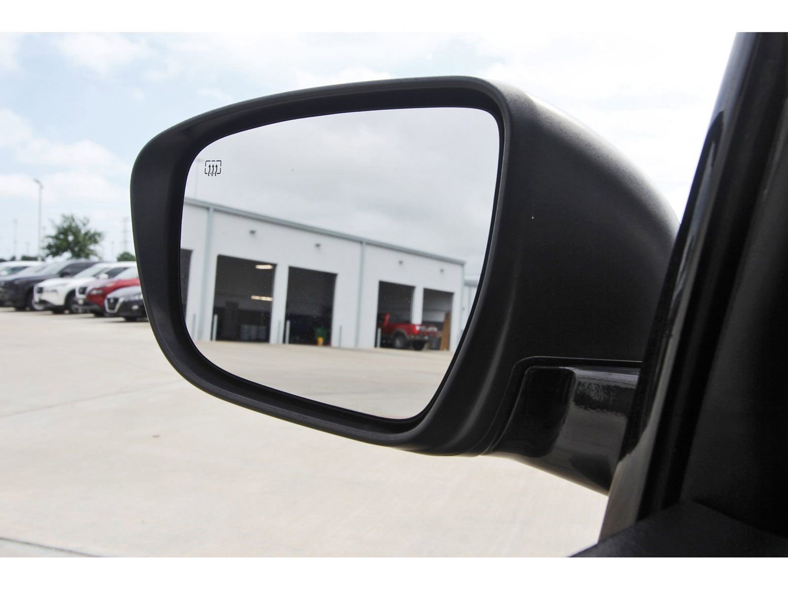 Used 2019 Nissan Pathfinder Platinum FWD image 10