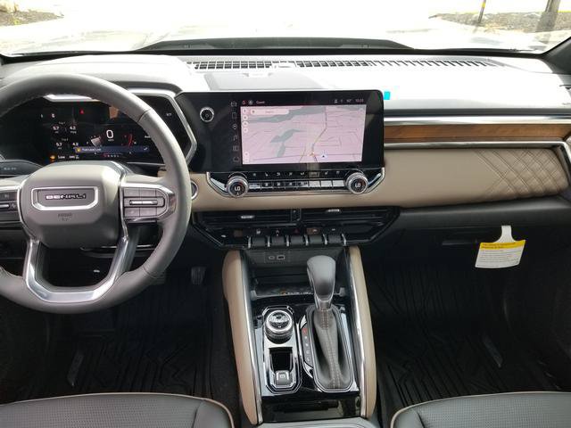 New 2026 GMC Canyon Denali w/ LPO, Black Badging Package AWD/4WD image 8