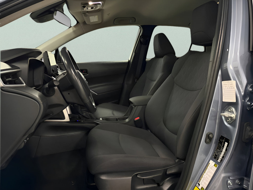 Used 2024 Toyota Corolla Cross LE image 15