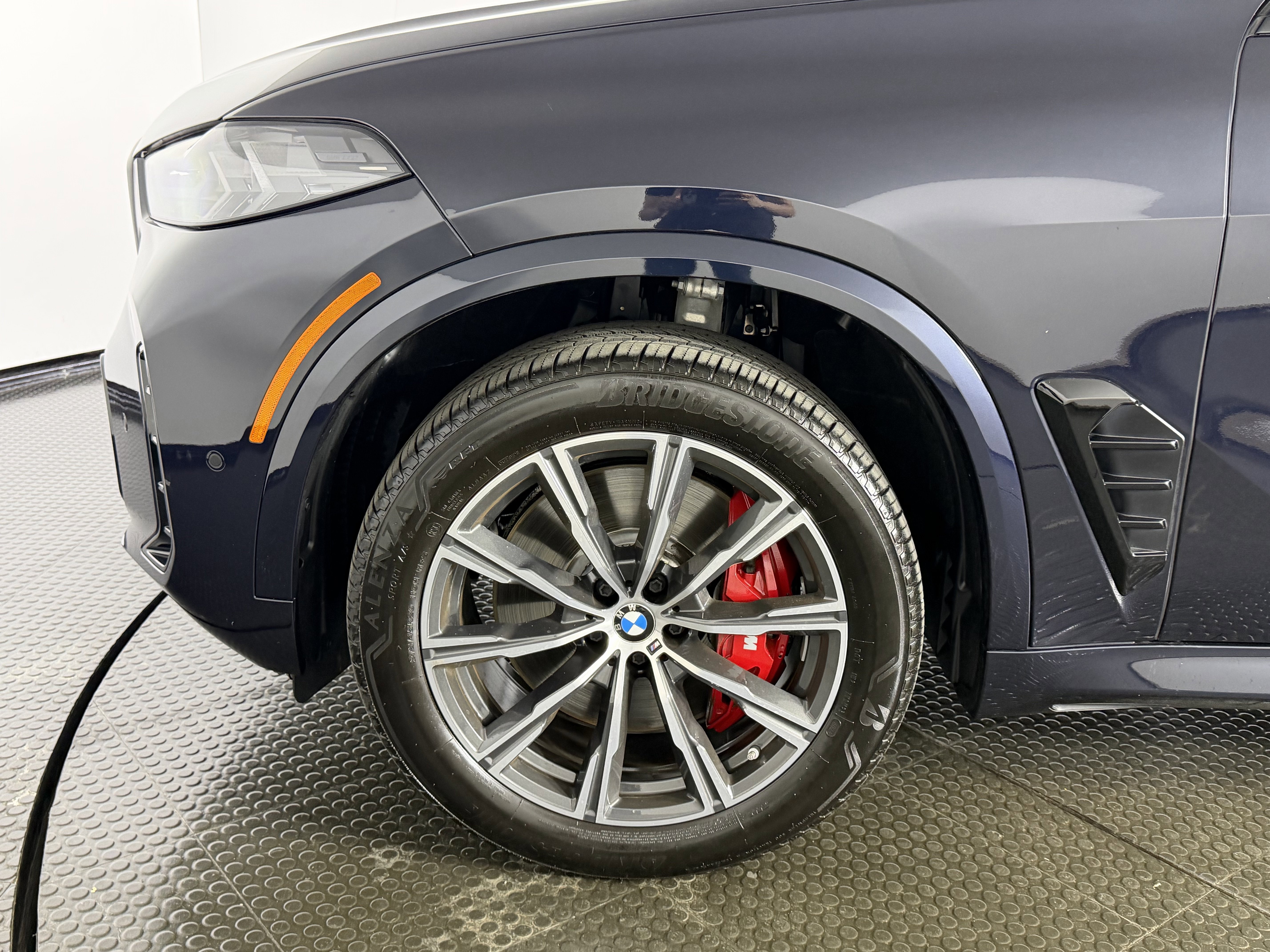 Certified 2025 BMW X5 M60i w/ Executive Package image 7