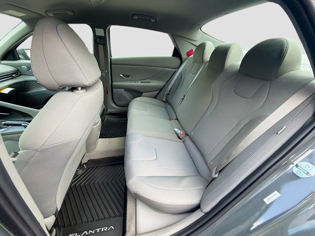 New 2026 Hyundai Elantra SE FWD image 23