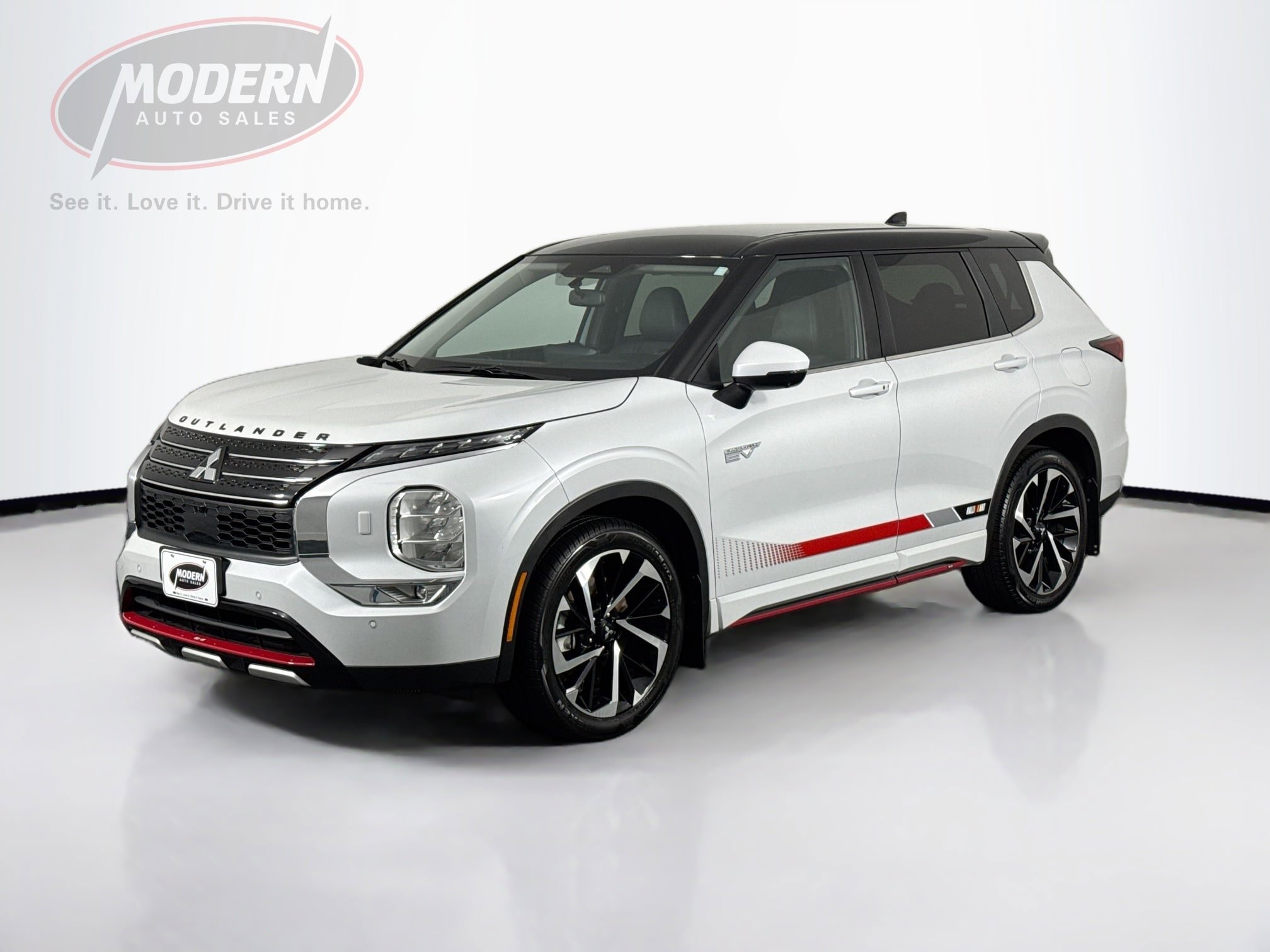Used 2023 Mitsubishi Outlander 4WD Plug-In Hybrid image 1
