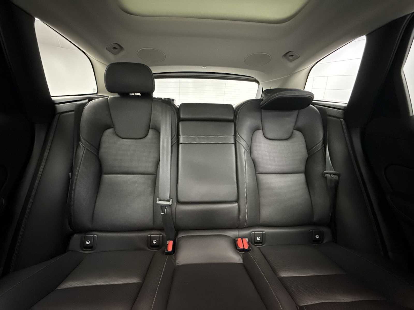 Used 2021 Volvo XC60 T5 Inscription w/ Climate Package image 13