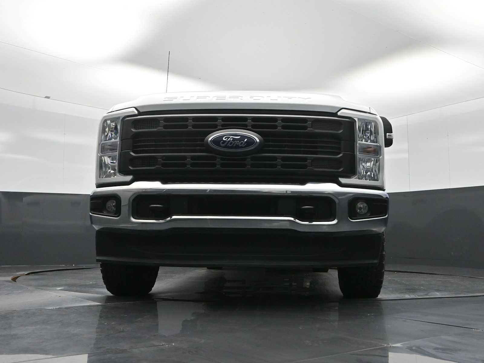 Used 2023 Ford F250 XL w/ FX4 Off-Road Package image 28