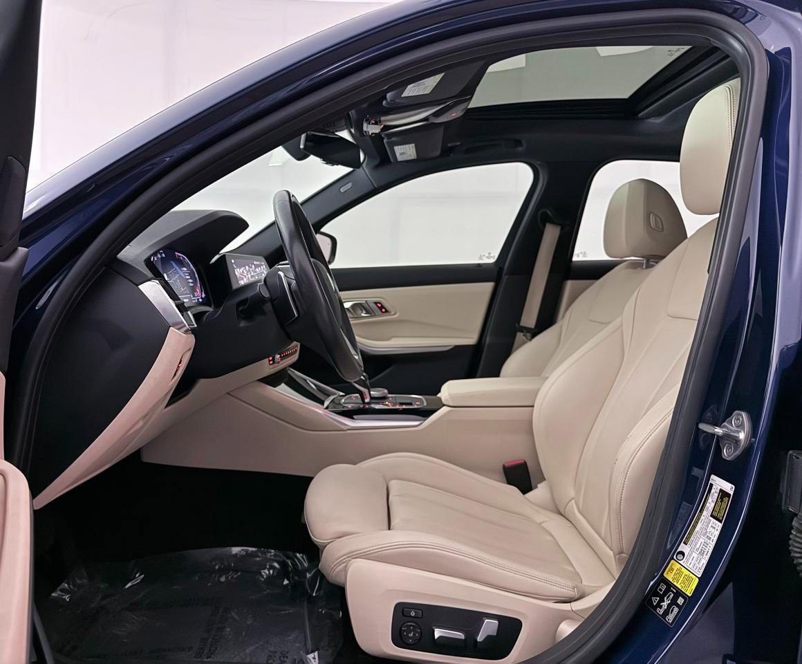 Used 2019 BMW 330i xDrive Sedan w/ Convenience Package AWD/4WD image 18