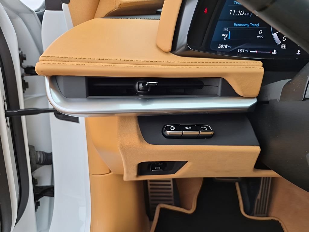 Used 2022 Chevrolet Corvette Stingray Premium Cpe w/ Engine Appearance Package image 25