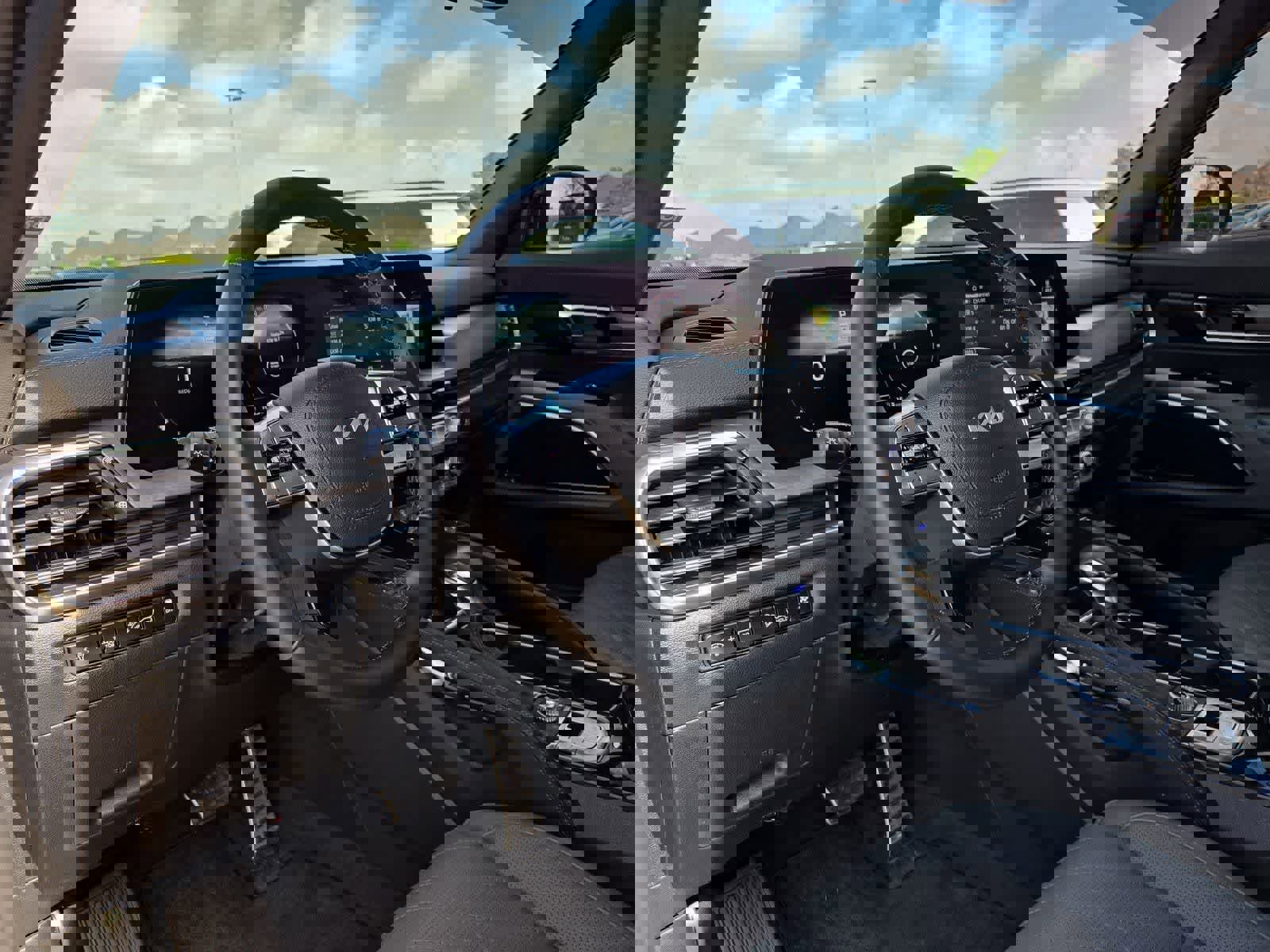 Certified 2024 Kia Telluride SX Prestige X-Line image 2