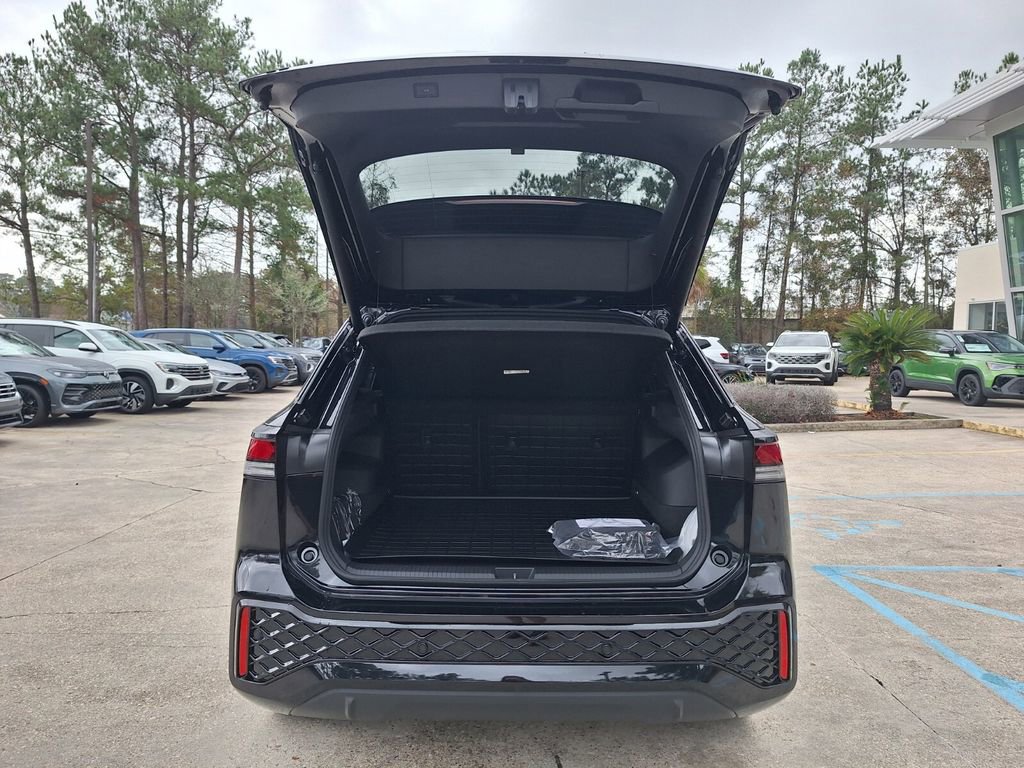 New 2026 Volkswagen Tiguan SE R-Line image 26