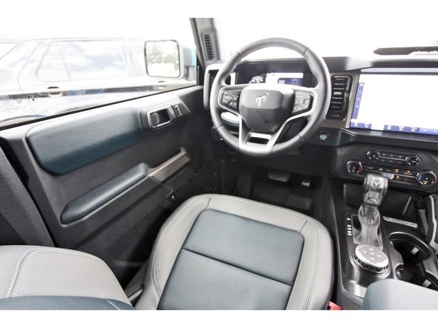 Used 2022 Ford Bronco Outer Banks AWD/4WD image 7