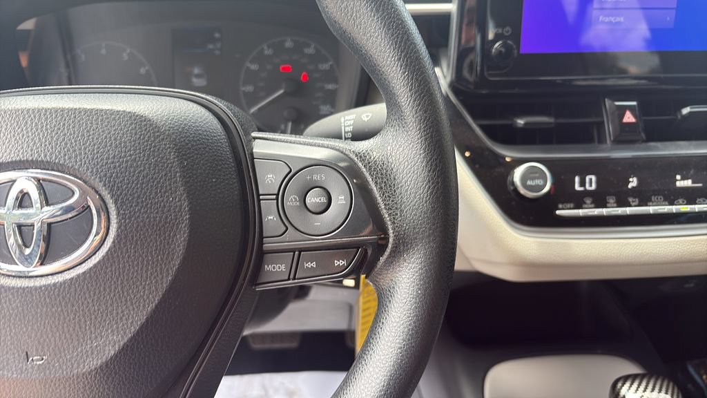 Used 2025 Toyota Corolla LE FWD image 19