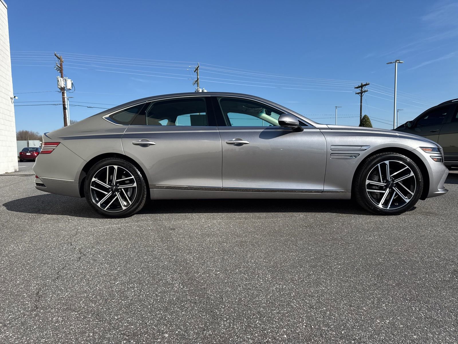 Used 2025 Genesis G80 2.5T Advanced image 8