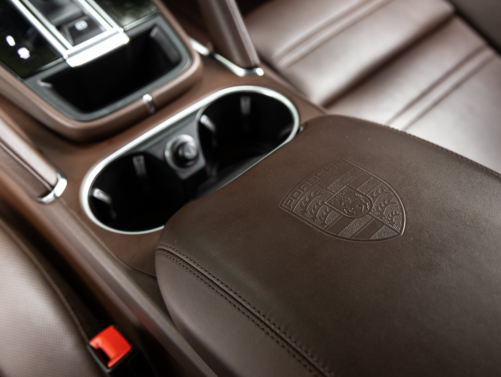 Certified 2020 Porsche Cayenne Turbo S AWD/4WD image 29